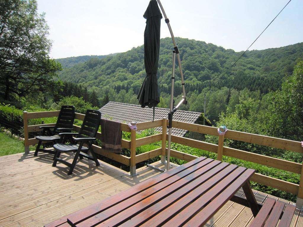 Cottage With A Terrace And A View Of The Valley Aywaille Ngoại thất bức ảnh